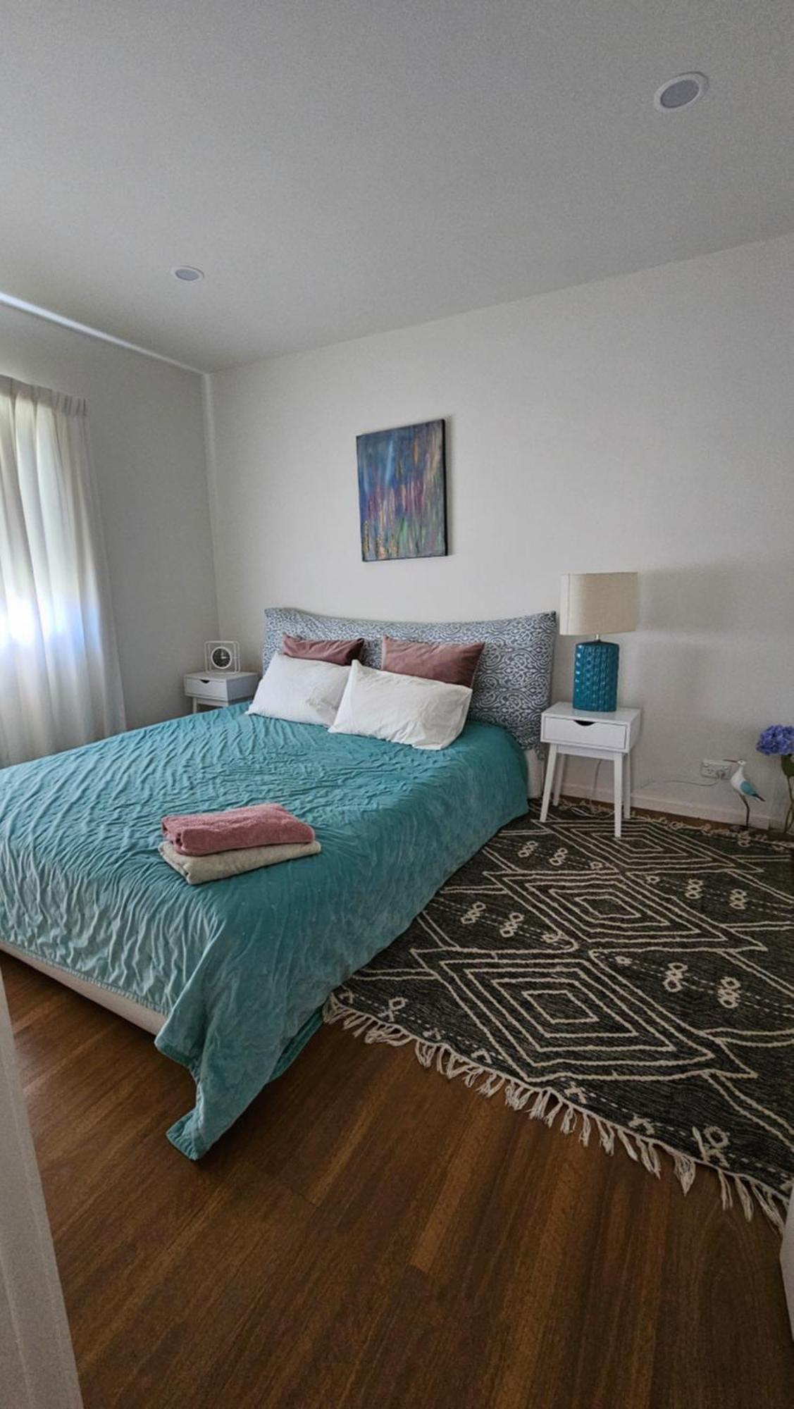This Fabulous, Single-Level 3 Plus 1 Small Room With Folding Sofa Home 奥克兰 外观 照片